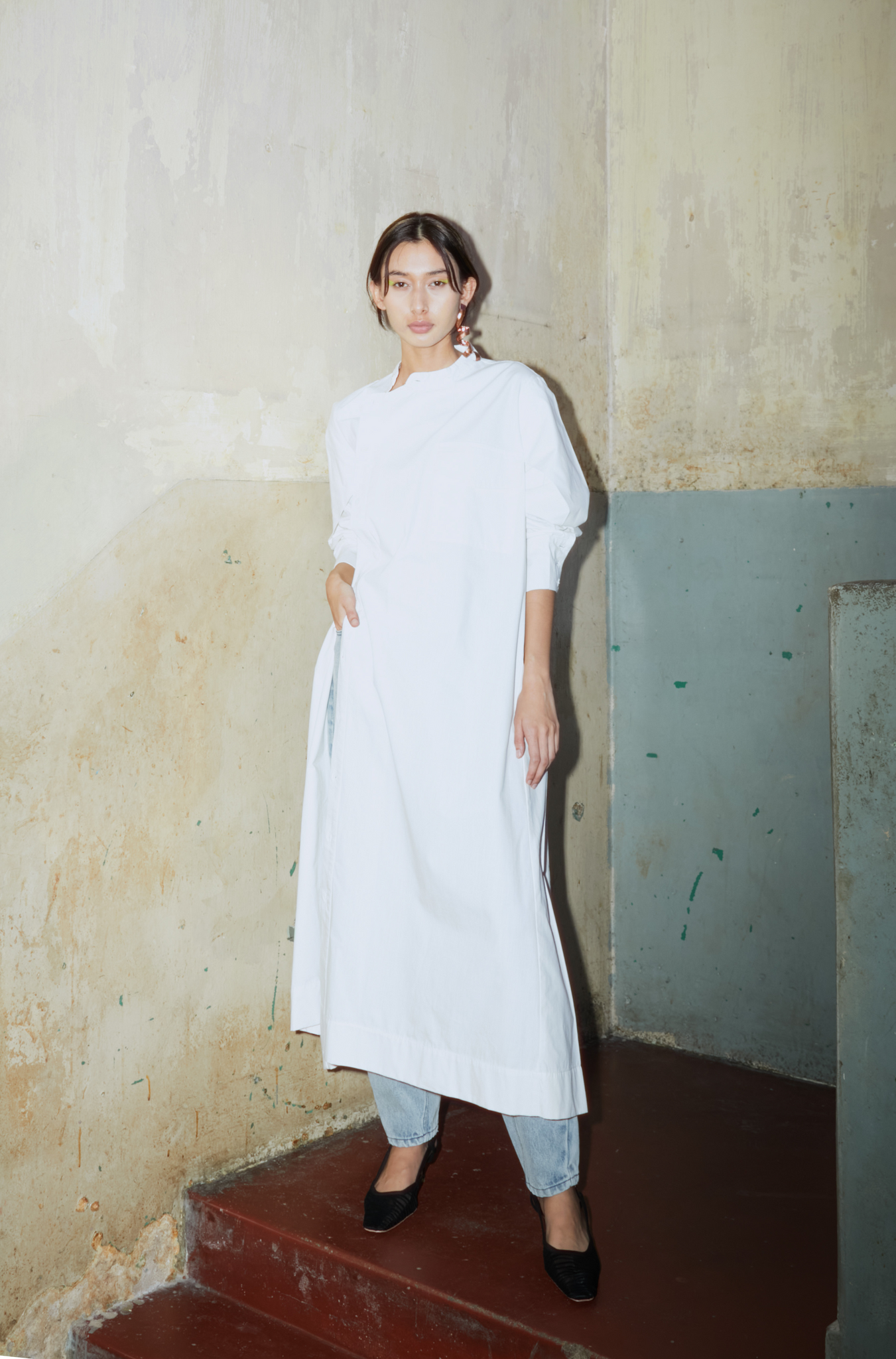 Poplin Cape-Sleeve Asymmetrical Dress (White)