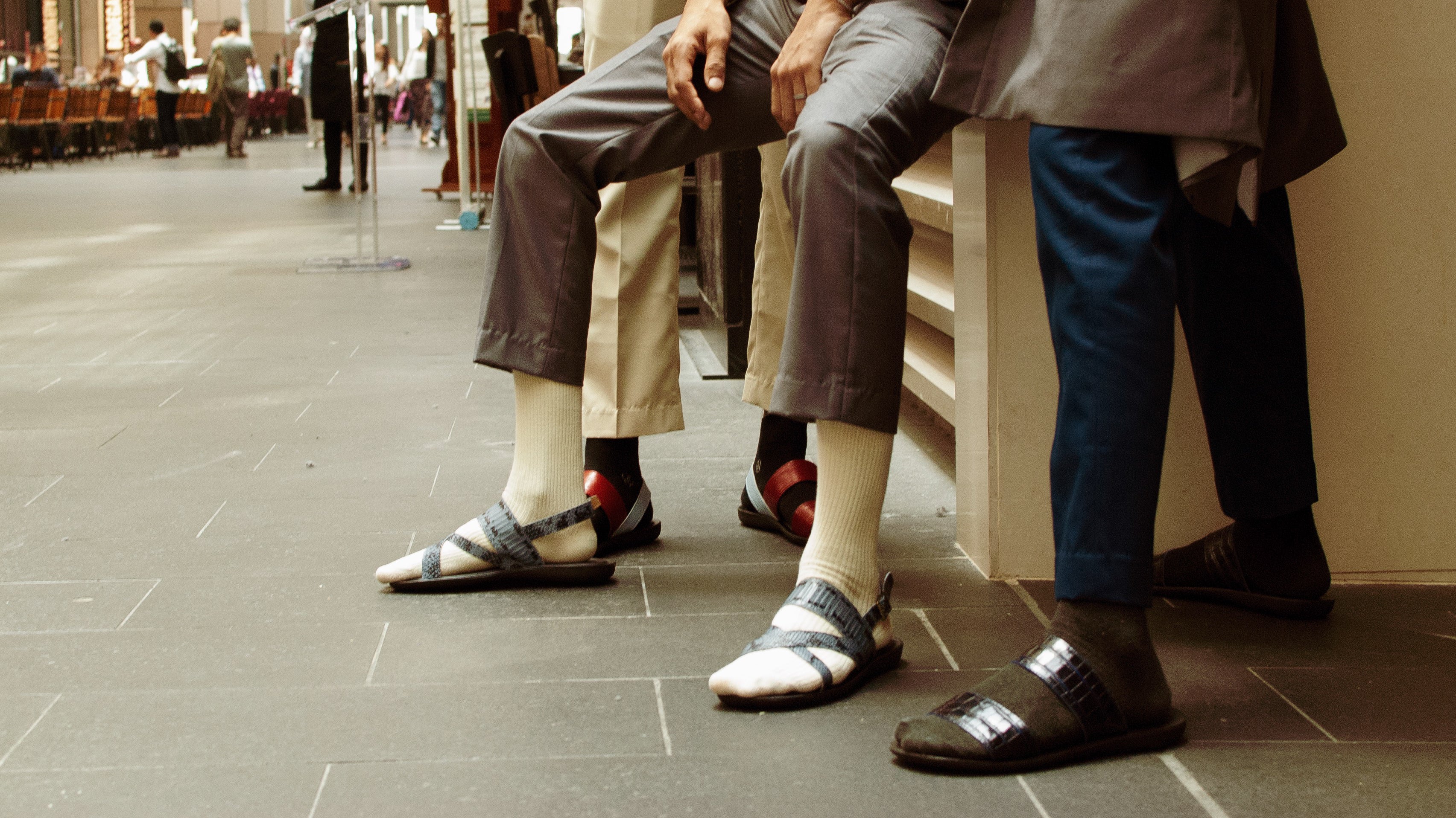 sandals for men