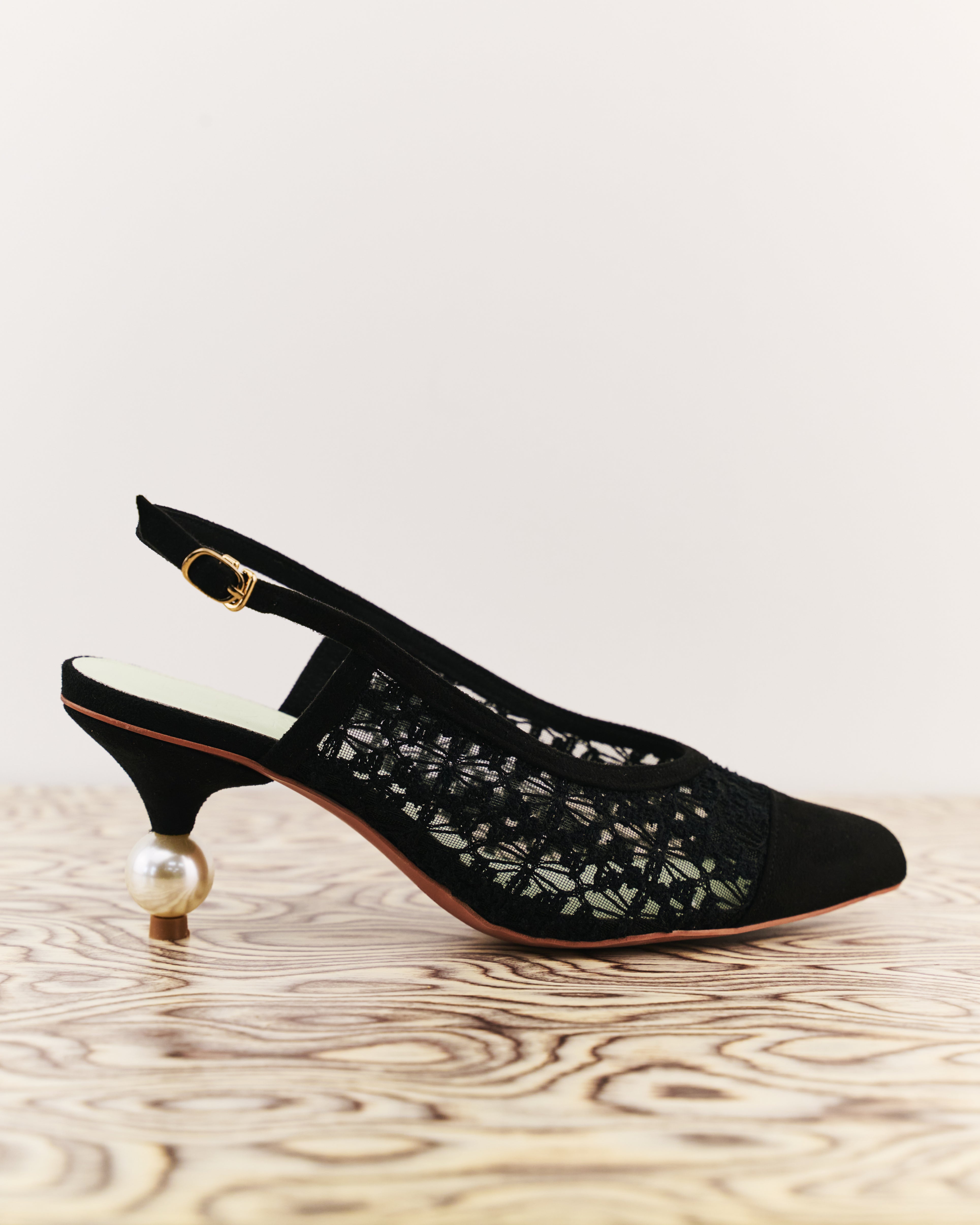 Renda Pointy Pearl Heels (Black)