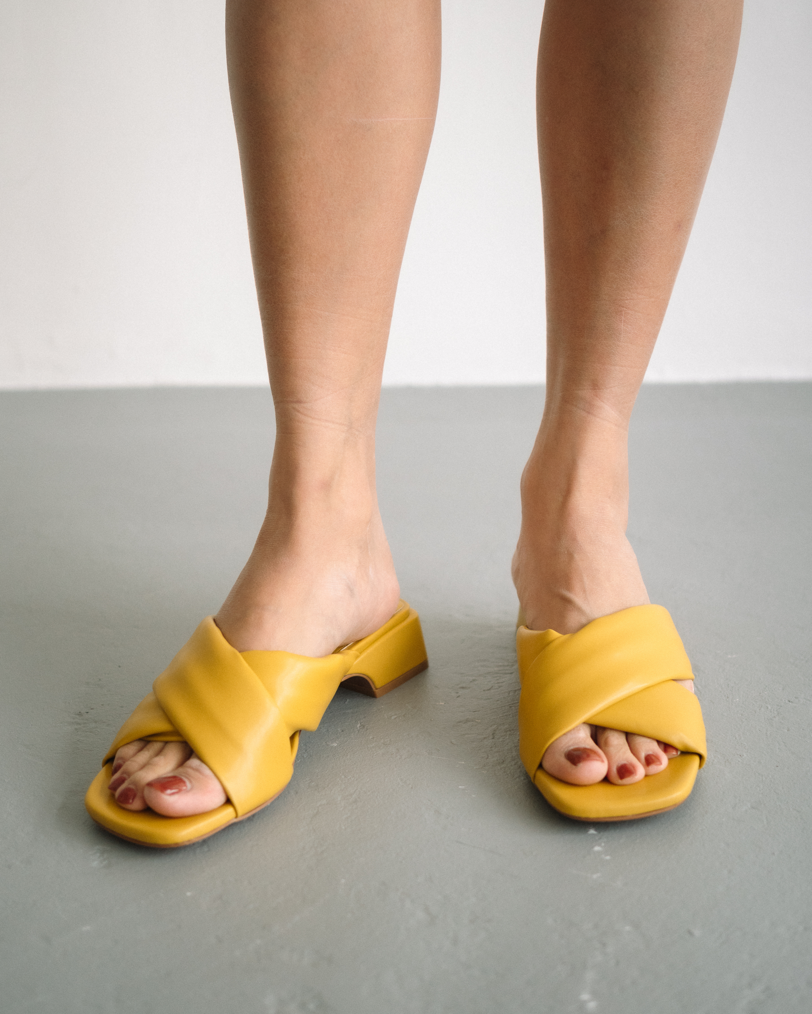 Zaynab Crossover Sandals (Mustard)