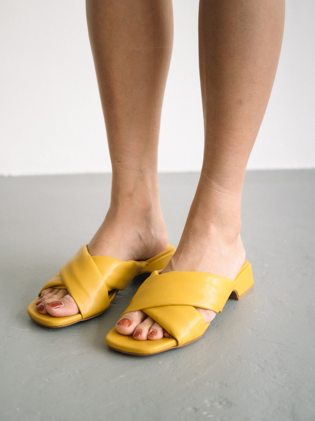 Zaynab Crossover Sandals (Mustard)